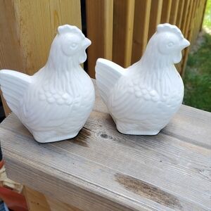 adorable White Ceramic Chicken Salt & Pepper